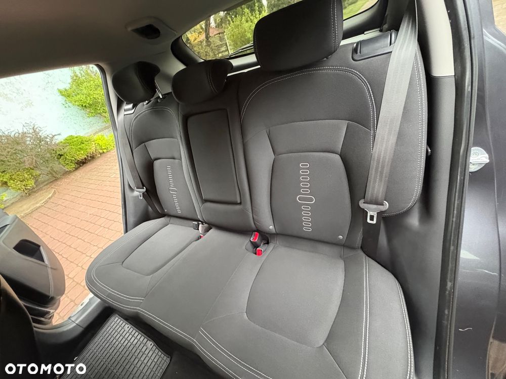 Kia Sportage - 12