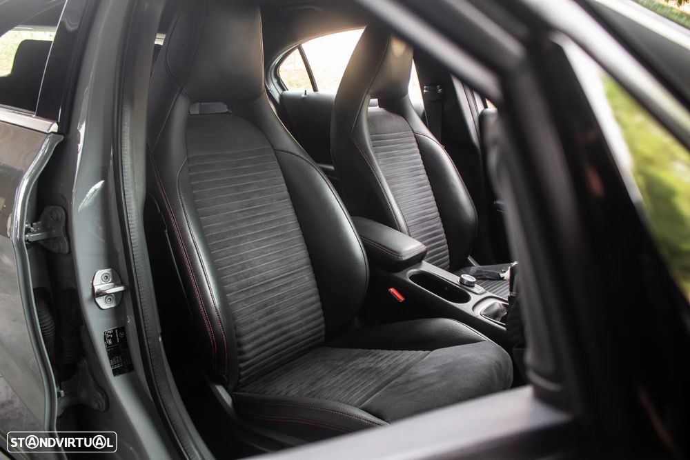 Mercedes-Benz A 180 CDI AMG Line - 25