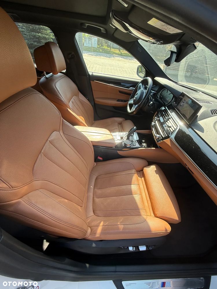 BMW Seria 5 530i xDrive - 10