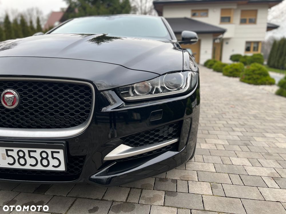 Jaguar XE - 9