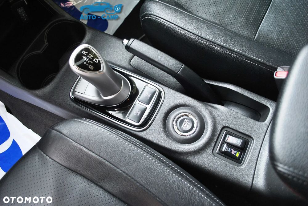 Mitsubishi Outlander Instyle NAVI + - 39