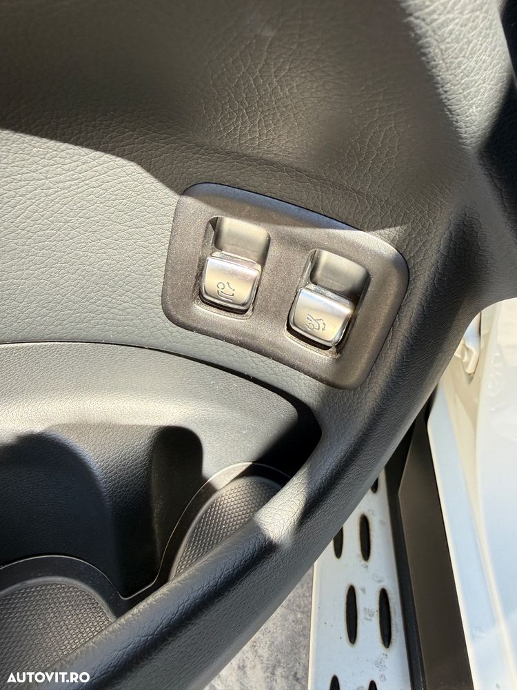 Mercedes-Benz GLC Coupe 200 4Matic 9G-TRONIC AMG Line - 24