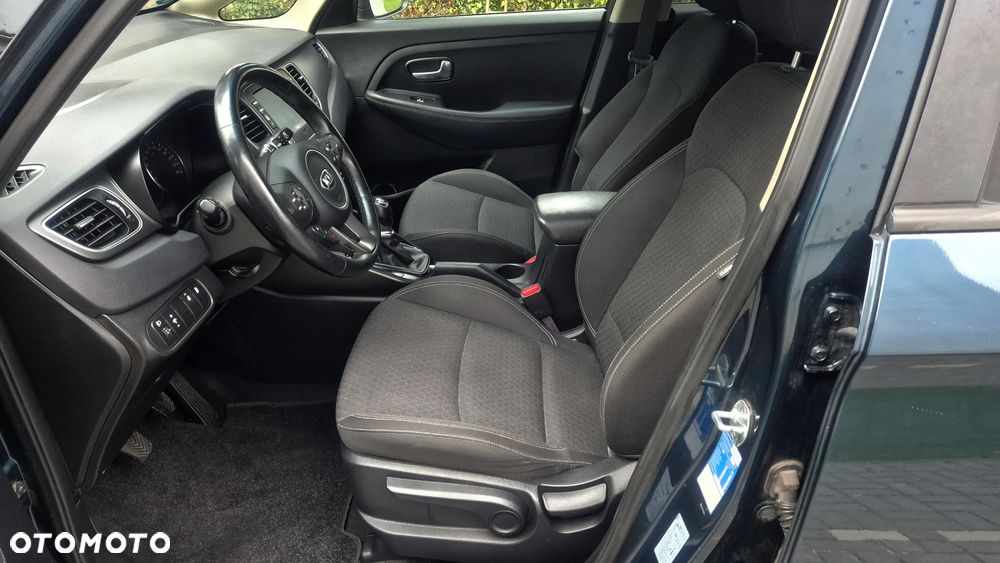 Kia Carens 1.6 GDI Dream Team Edition - 10