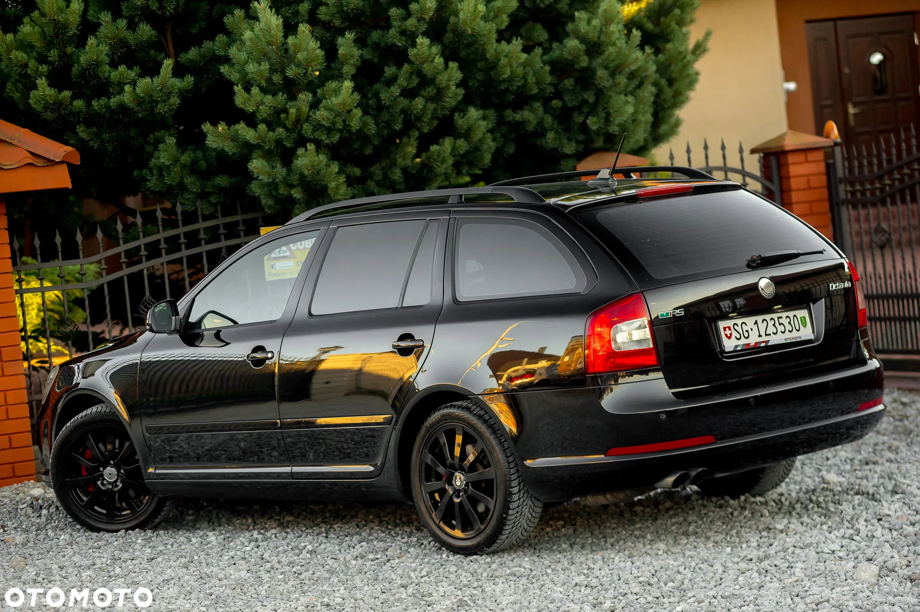 Skoda Octavia Combi 2.0 TSI RS - 10