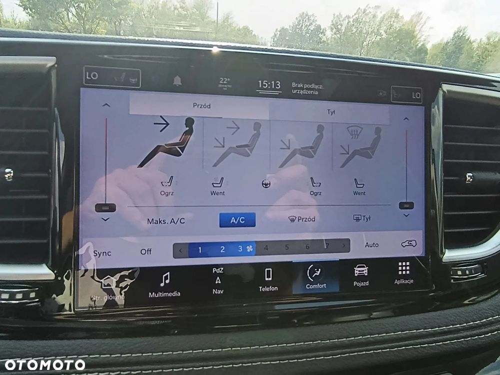 Chrysler Pacifica - 24