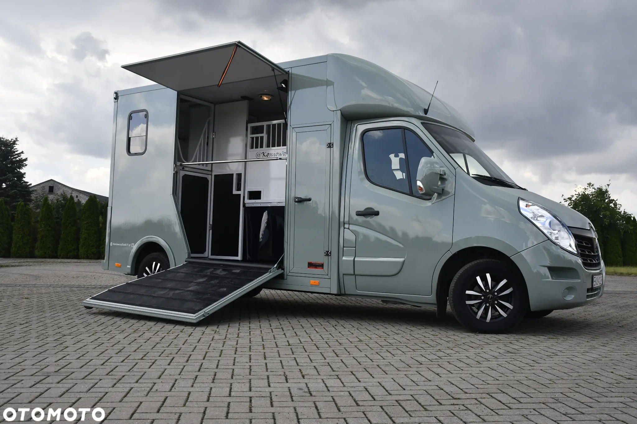 Renault Master Koniowóz - 4