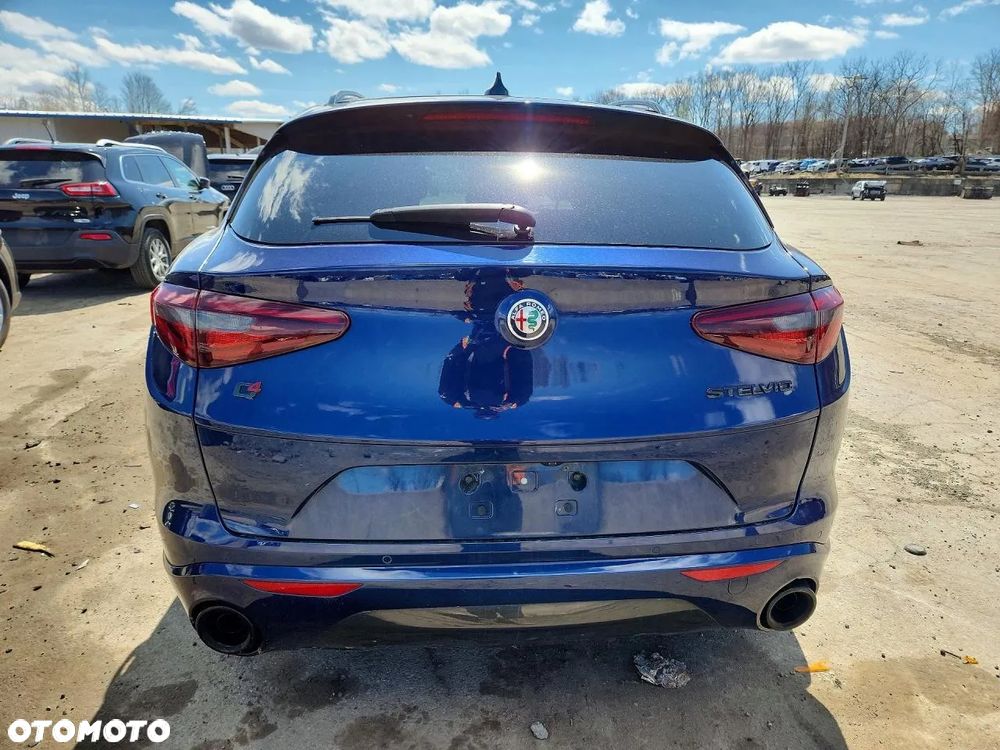 Alfa Romeo Stelvio 2.0 Turbo 16V AT8-Q4 Veloce Ti - 6