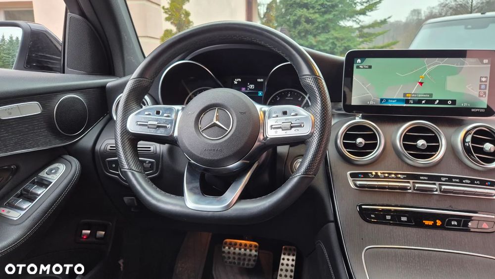 Mercedes-Benz GLC 220 d 4Matic 9G-TRONIC AMG Line Plus - 26
