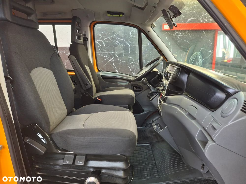 Iveco Daily 35S14 Doka Dubel Brygadówka Służba Drogowa Silnik 3.0 Pomarańczowy 6 Miejsc Hak Kamera Cofania Webasto Ogrzewanie Postojowe Plandeka Tablica Świetlna Światła Ostrzegawcze - 21