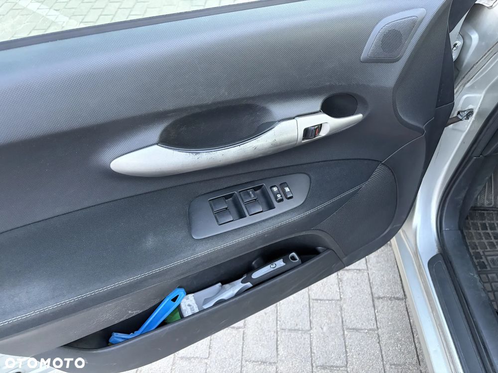 Toyota Auris 1.4 D-4D - 19