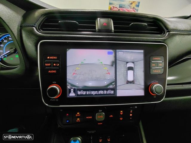 Nissan Leaf 40 kWh N-Connecta - 38