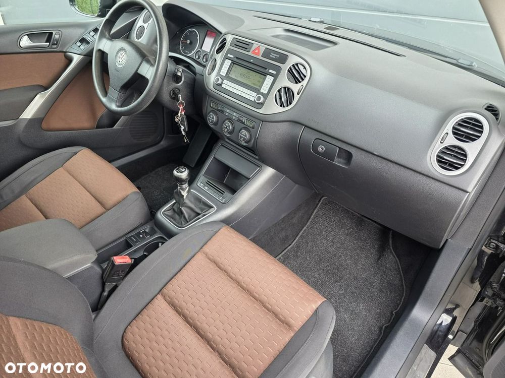 Volkswagen Tiguan - 5