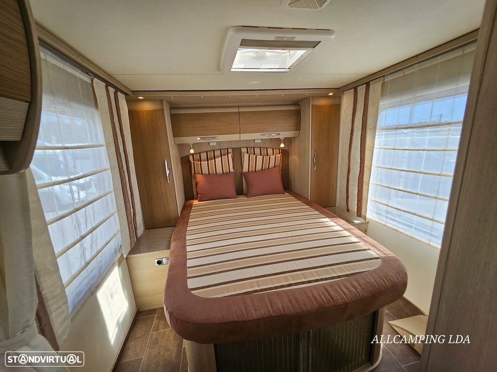 Burstner Nexxo T 687 CAMA CENTRAL - 27