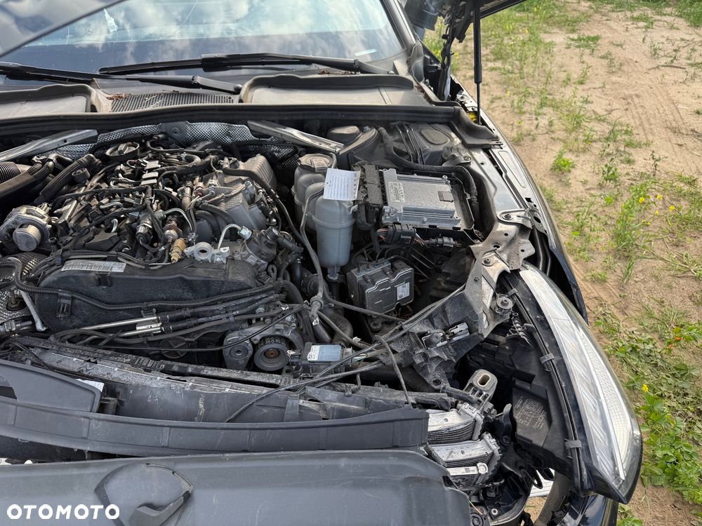Audi A4 Avant 40 TDI S tronic S line - 9