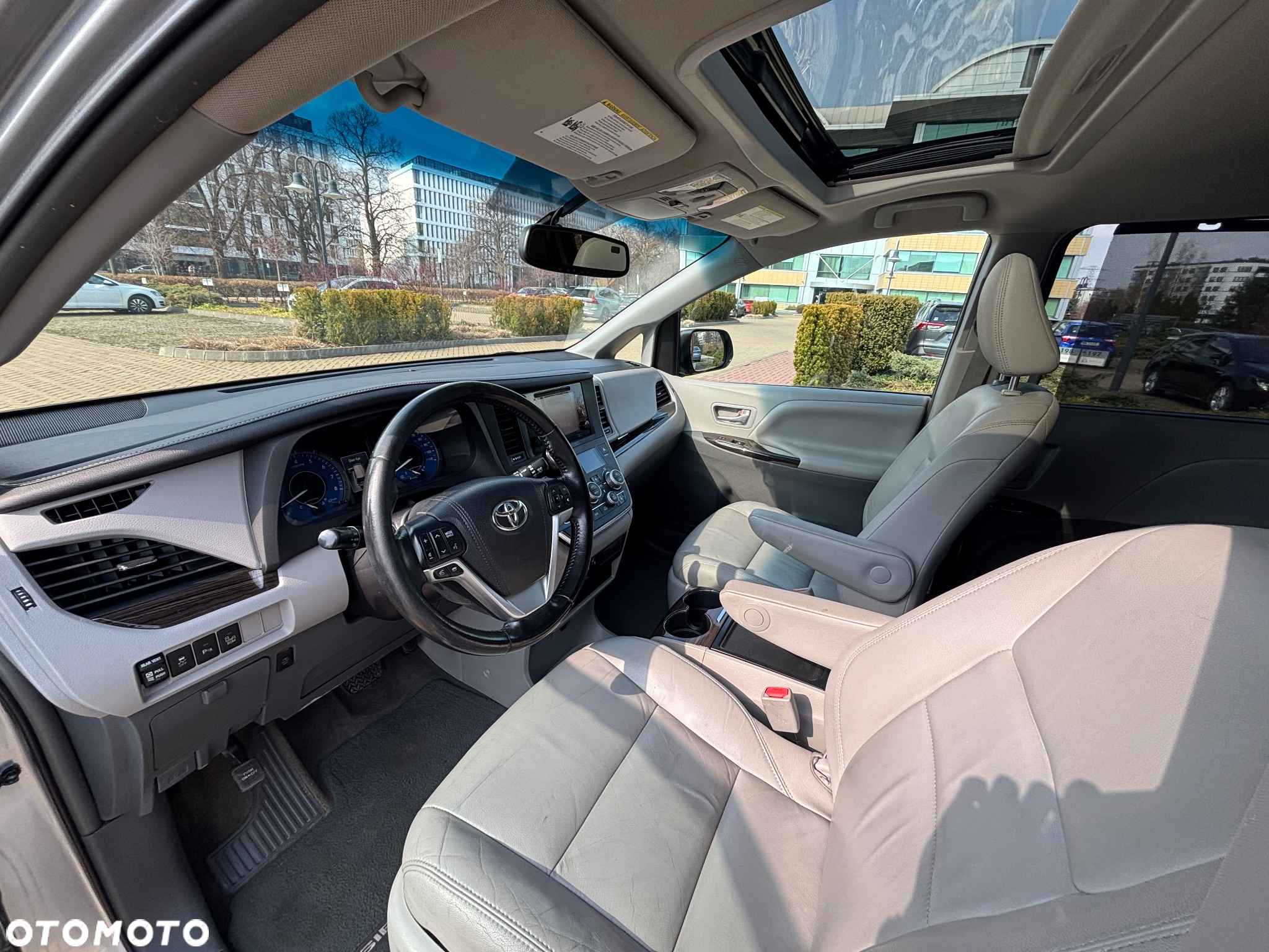 Toyota Sienna 3.5 V6 XLE AWD - 15