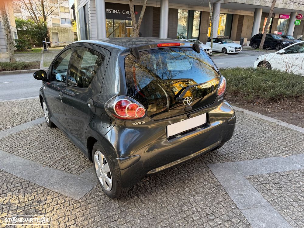 Toyota Aygo 1.0 - 15
