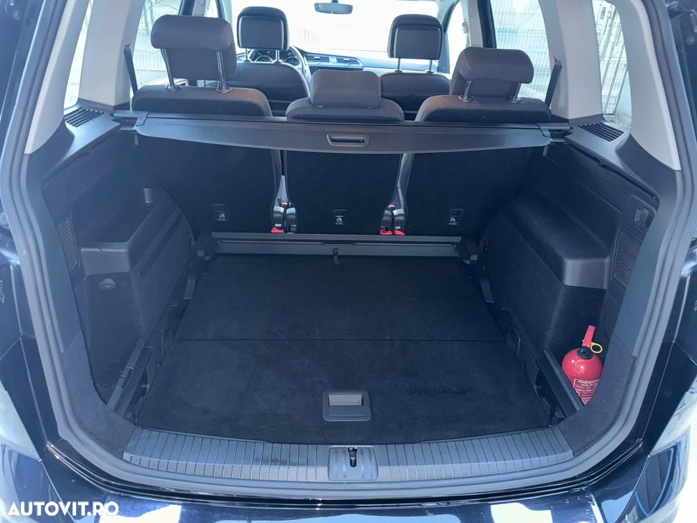 Volkswagen Touran 1.5 TSI DSG Comfortline - 8