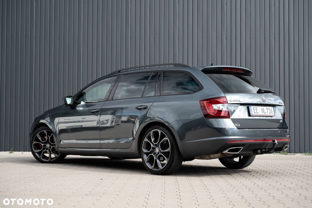 Skoda Octavia 2.0 TDI RS DSG - 9