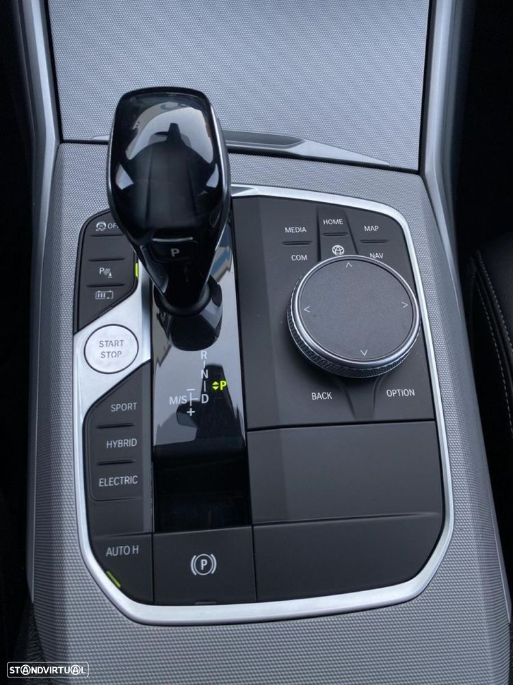 BMW 320 e Line Sport Auto - 29