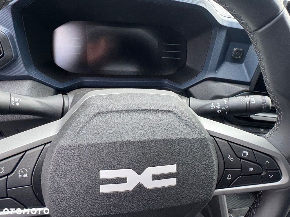 Dacia Duster 1.6 Full Hybrid 140 Expression MMT - 9