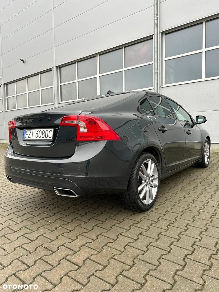 Volvo S60 D4 Drive-E Kinetic - 4