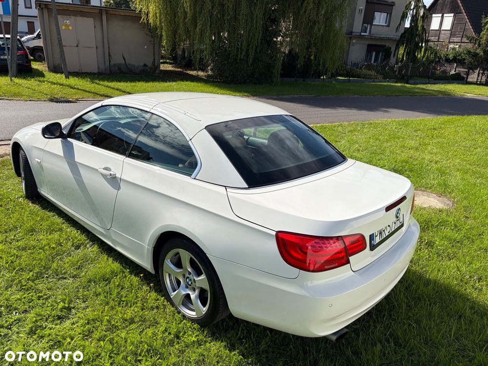 BMW Seria 3 320i Edition Exclusive - 33