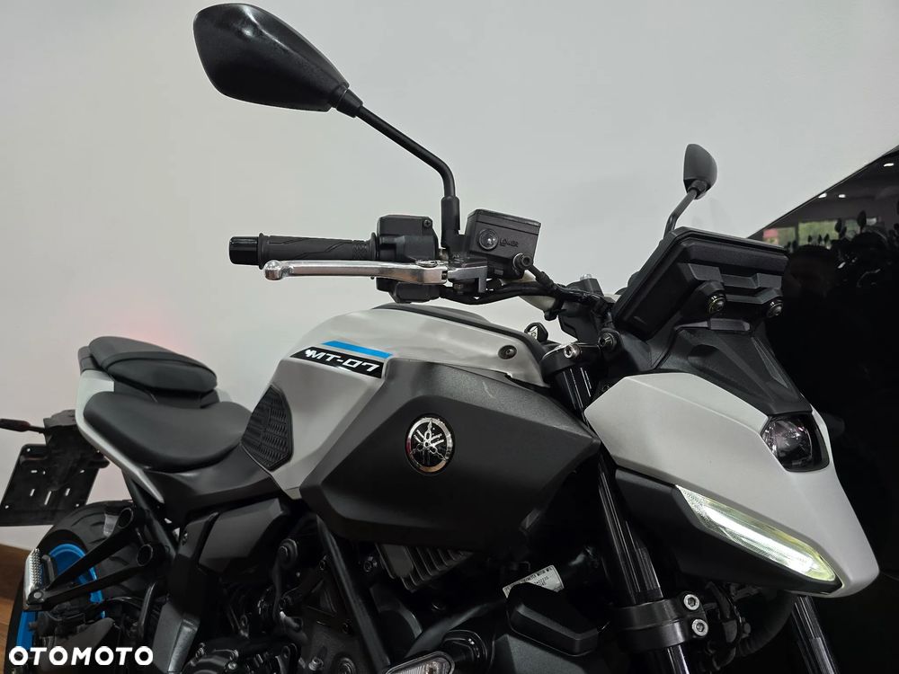 Yamaha MT - 2