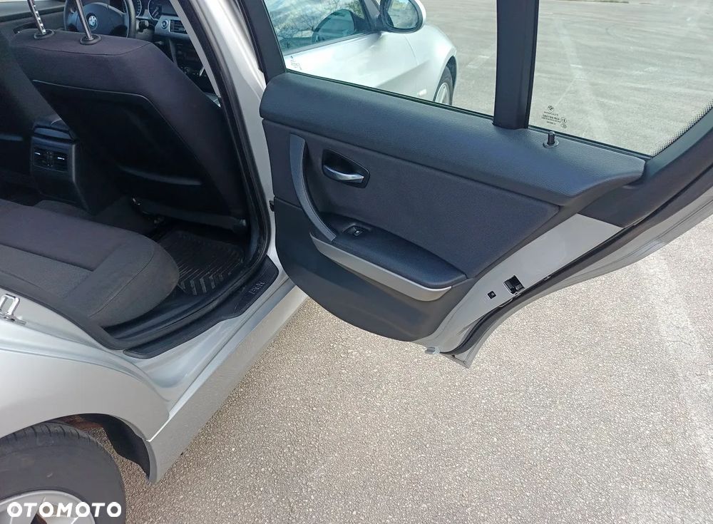 BMW Seria 3 - 23