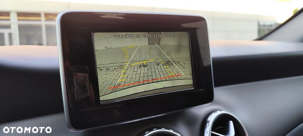 Mercedes-Benz GLA - 21