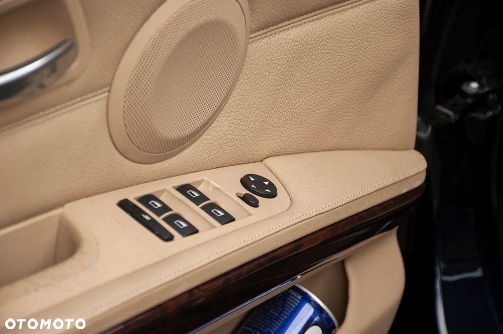 BMW Seria 3 325i - 10