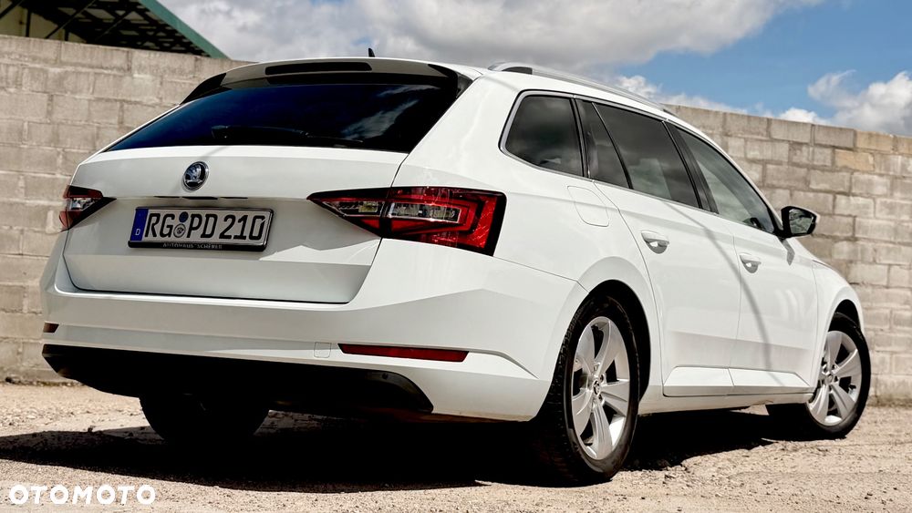 Skoda Superb 2.0 TDI DSG Premium Edition - 16