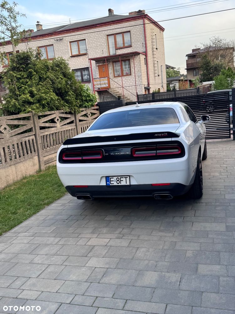 Dodge Challenger - 22