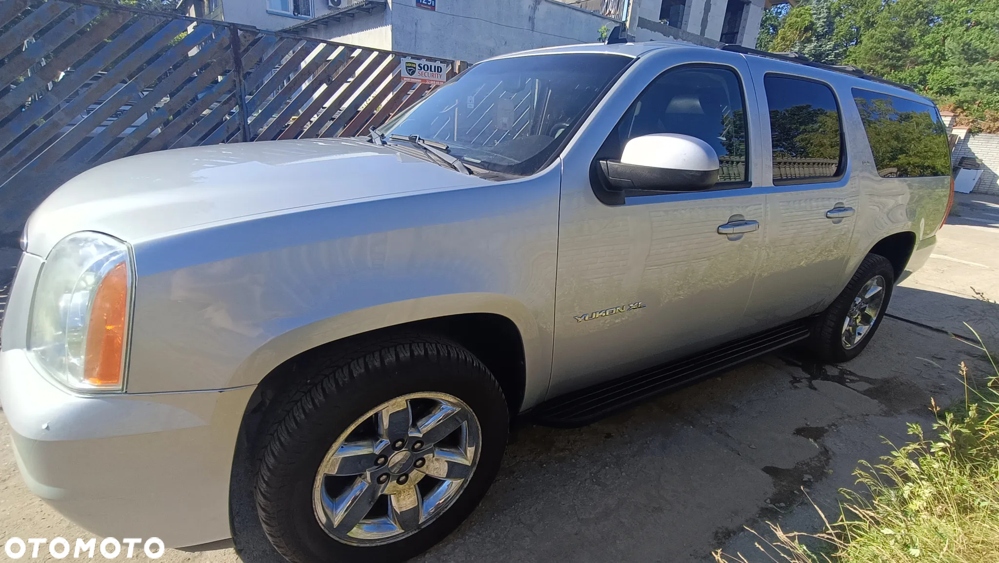 GMC Yukon - 11