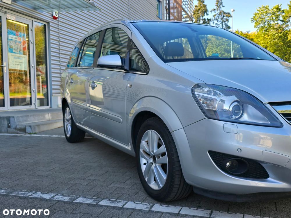Opel Zafira 1.8 Elegance - 26