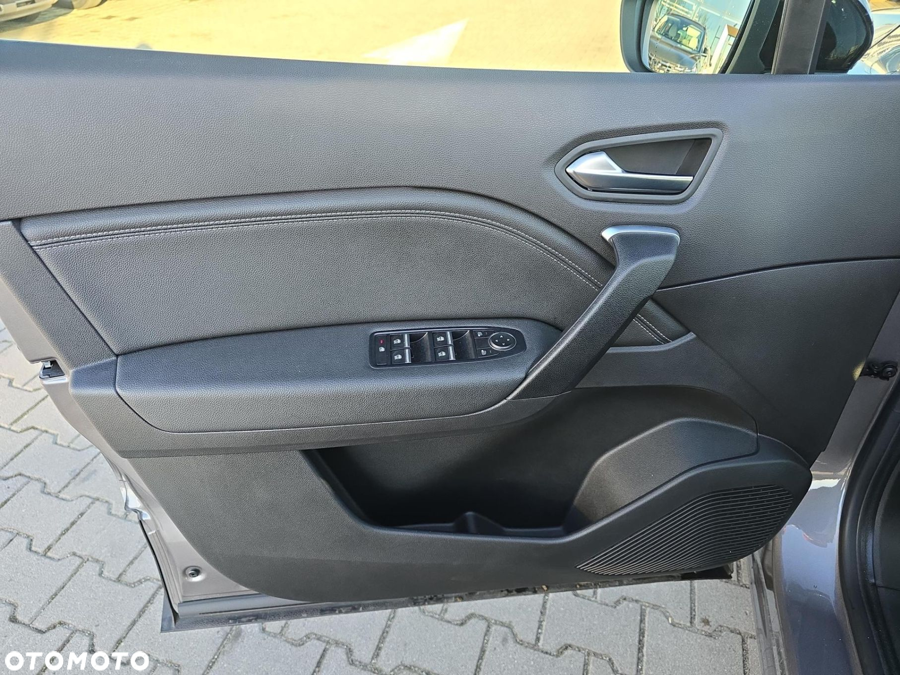 Renault Captur 1.0 TCe Techno - 13
