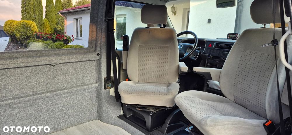 Volkswagen Transporter - 16