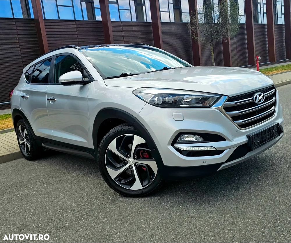 Hyundai Tucson 2.0 CRDI 4WD Automatik Premium - 25