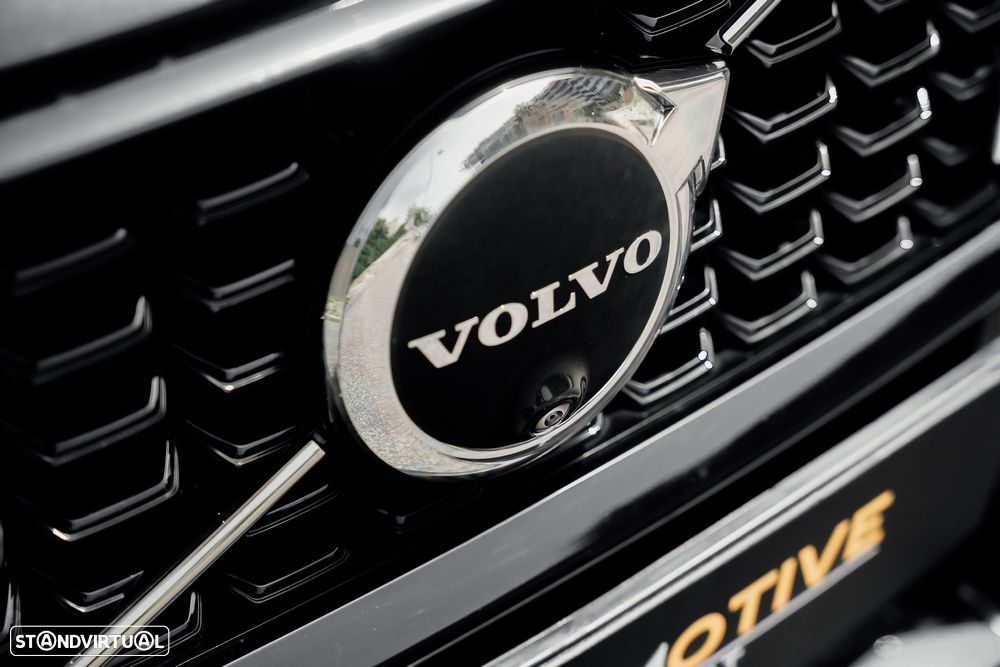 Volvo S60 T8 Recharge AWD Polestar Engineered - 33