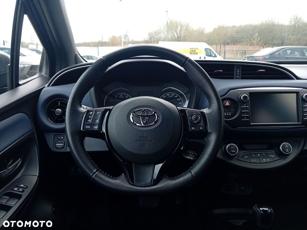 Toyota Yaris - 15