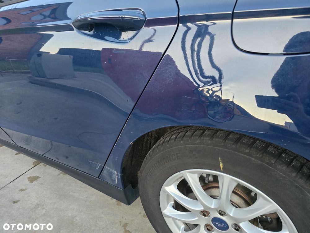 Ford Mondeo - 12