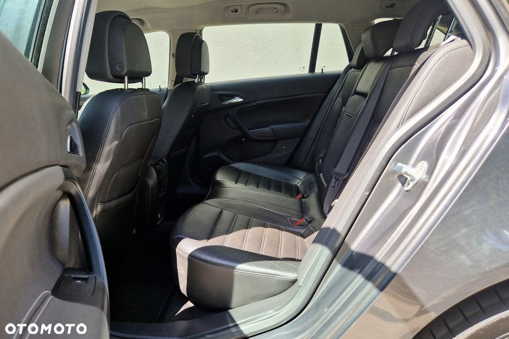 Opel Insignia - 10