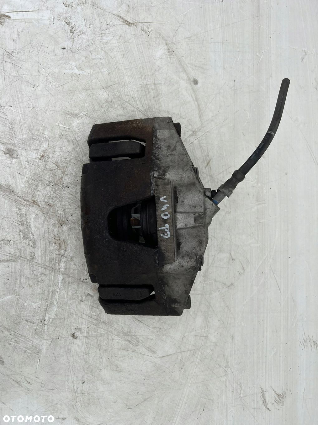 VOLVO V40 14R - ZACISK HAMULCOWY PRAWY PRZÓD - 1