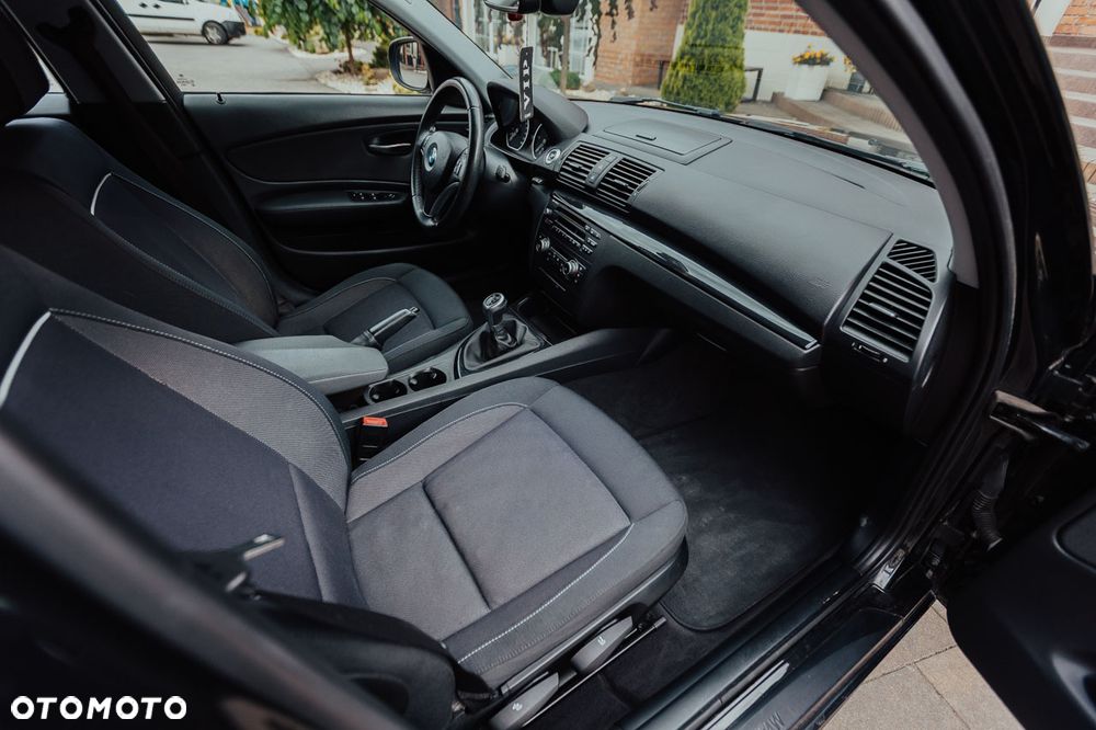 BMW Seria 1 116d - 29