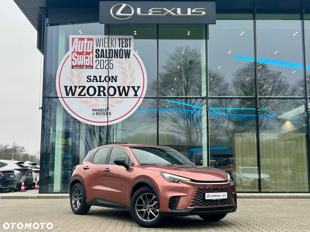 Lexus LBX 1.5 Hybrid - 1
