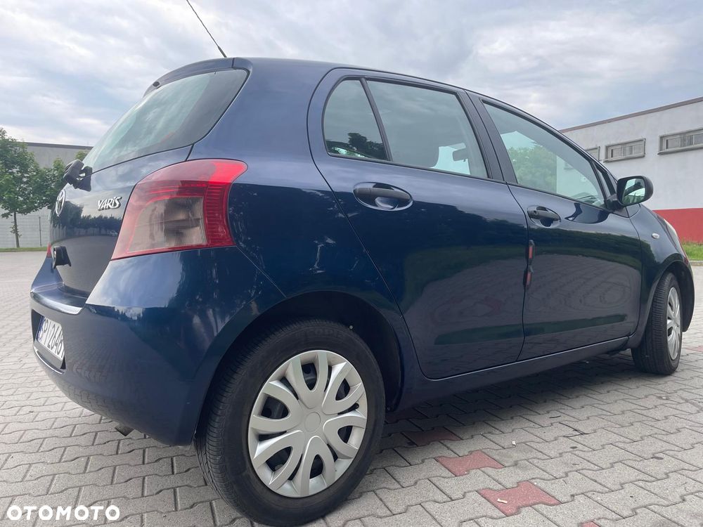 Toyota Yaris - 2