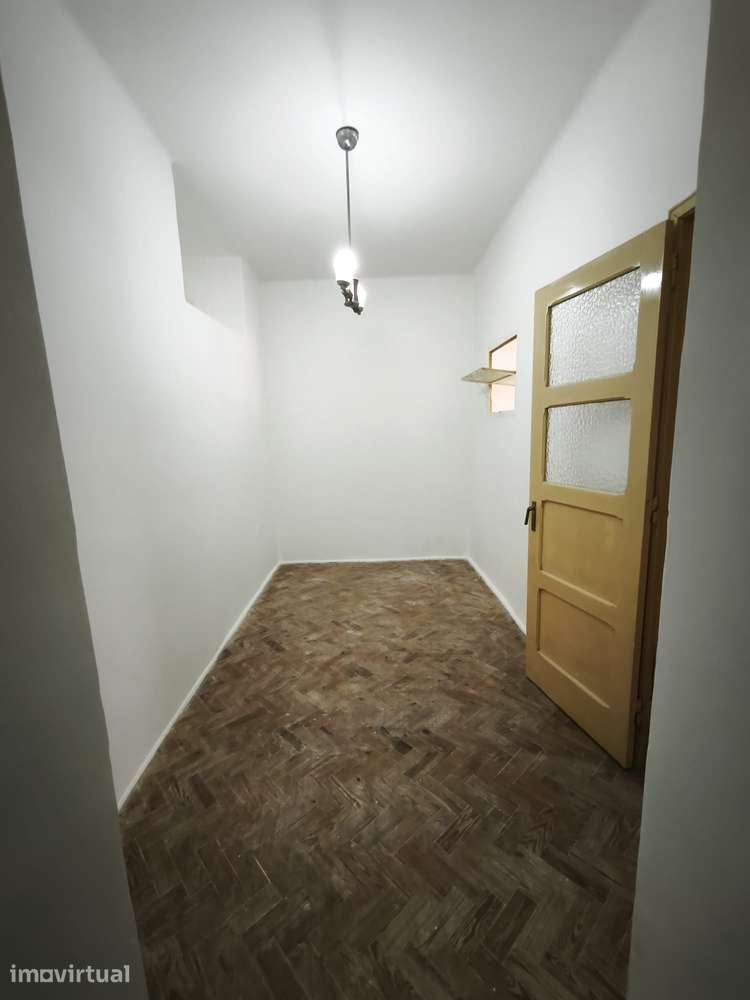 OPORTUNIDADE - (T1+2) c/ Logradouro - Grande imagem: 5/15