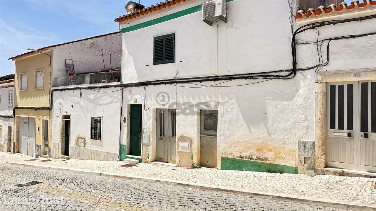 Moradia T2 com Logradouro e Poço no Centro Histórico de Borba| Projeto - Grande imagem: 2/25