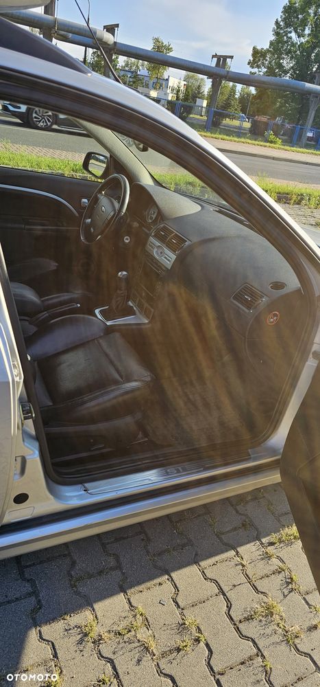 Ford Mondeo V6 ST 220 - 12