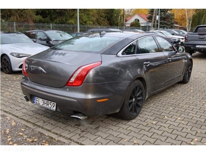 Jaguar XJ 3.0 T LWB AWD Portfolio - 4