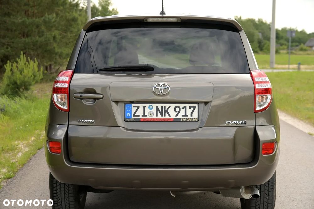 Toyota RAV4 - 7